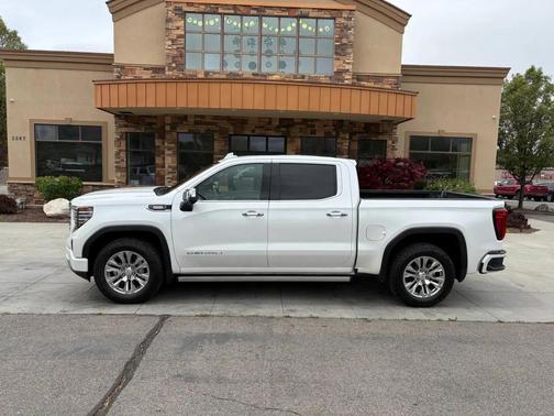 White 2025 GMC Sierra 1500 Denali