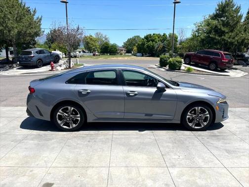 2022 Kia K5 LXS