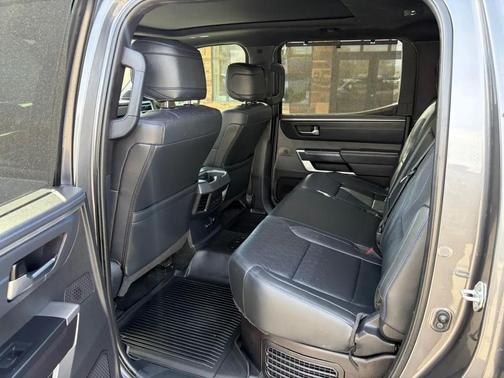 2023 Toyota Tundra Hybrid Platinum