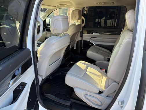 2022 Jeep Wagoneer Series III 4x4