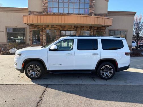 2022 Jeep Wagoneer Series III 4x4