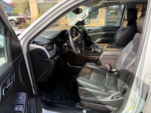 Silver 2017 Chevrolet Suburban LT