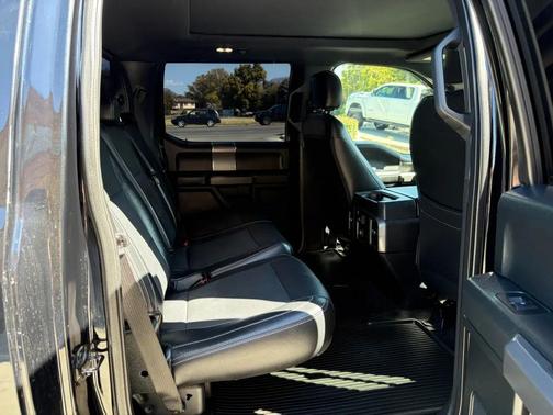 Black 2016 Ford F-150 XLT