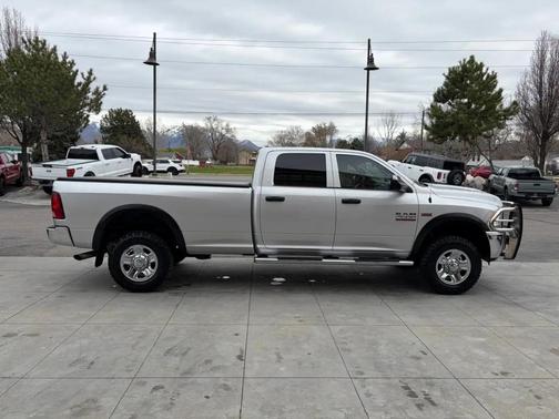 2018 RAM 2500 Tradesman Crew Cab 4x4 8' Box