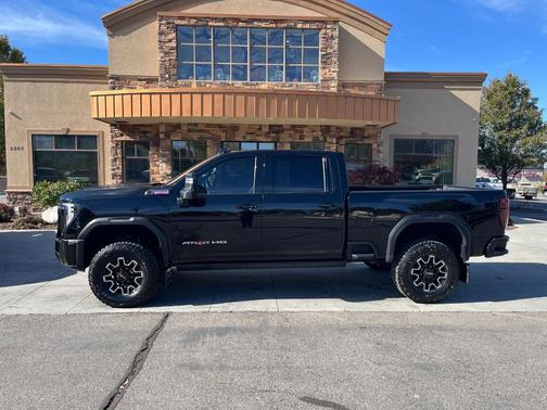 2025 GMC Sierra 2500 AT4