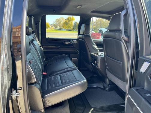 2025 GMC Sierra 2500 AT4