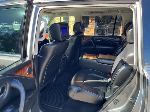 2016 INFINITI QX80 Base