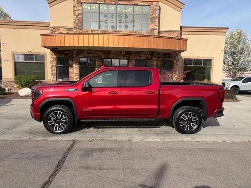 2025 GMC Sierra 1500 AT4