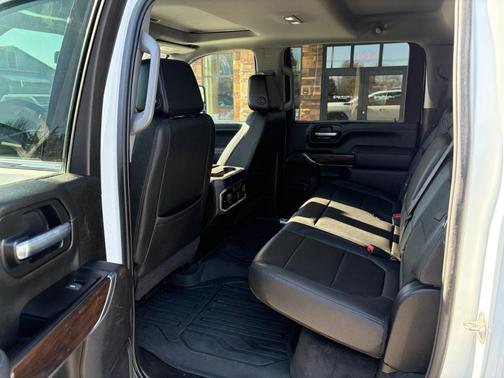 2023 GMC Sierra 2500 SLT