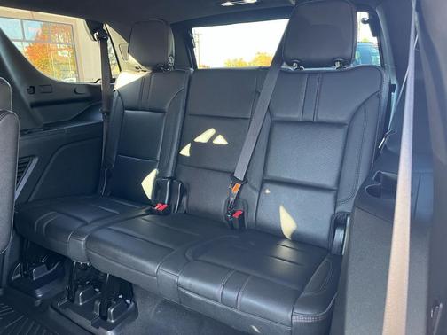 2022 Chevrolet Tahoe 4WD RST