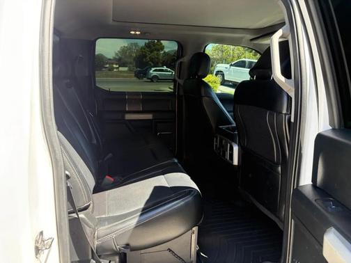 White 2019 Ford F-350 Lariat