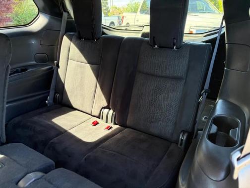 White 2016 Nissan Pathfinder S