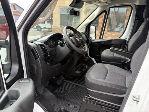 2025 RAM ProMaster 2500 Tradesman