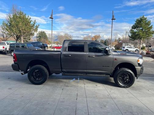 2024 RAM 2500 Laramie Crew Cab 4x4 6'4' Box