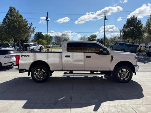 White 2018 Ford F-250 XLT