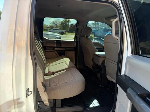 White 2018 Ford F-250 XLT