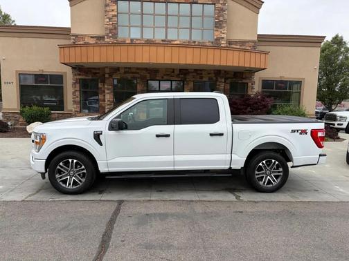 White 2022 Ford F-150 XL