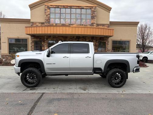 2023 Chevrolet Silverado 3500 High Country