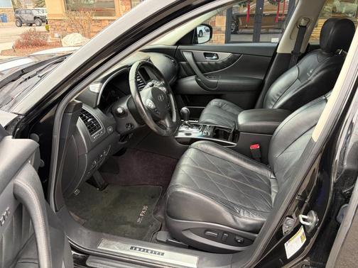 2011 INFINITI FX35 Base