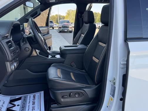 2023 GMC Yukon 4WD AT4