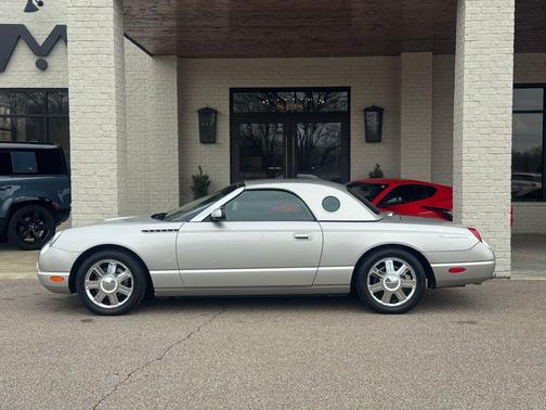 2004 Ford Thunderbird Base