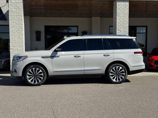 2024 Lincoln Navigator Reserve