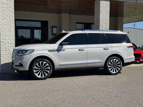 2024 Lincoln Navigator Reserve