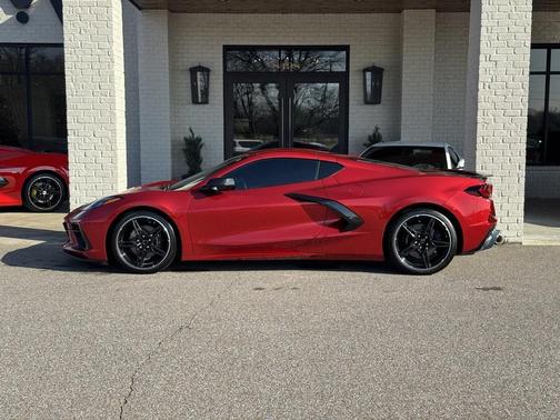 Red Mist Metallic Tintcoat 2022 Chevrolet Corvette Stingray w/2LT