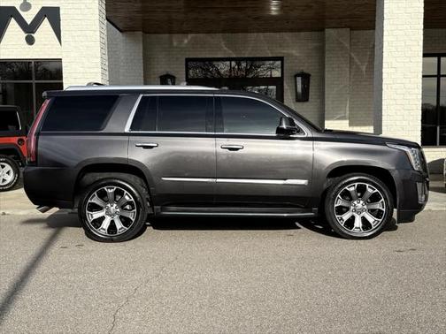 2016 Cadillac Escalade Luxury