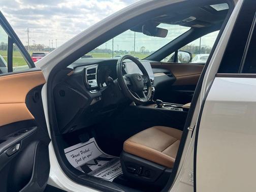 Eminent White Pearl 2023 Lexus RX 350 Premium