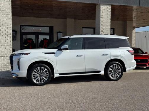 2025 INFINITI QX80 SENSORY AWD