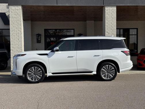 2025 INFINITI QX80 SENSORY AWD