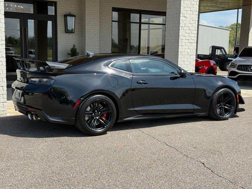 Mosaic Black Metallic 2018 Chevrolet Camaro ZL1