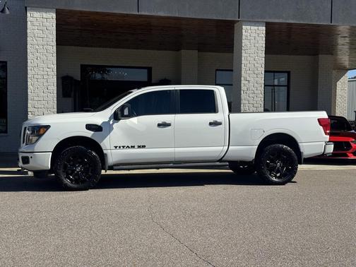 2019 Nissan Titan XD SV