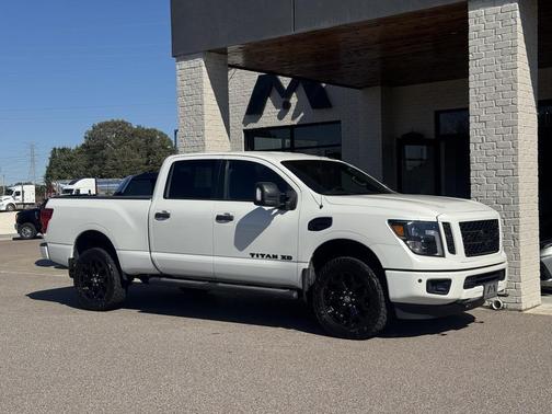 2019 Nissan Titan XD SV