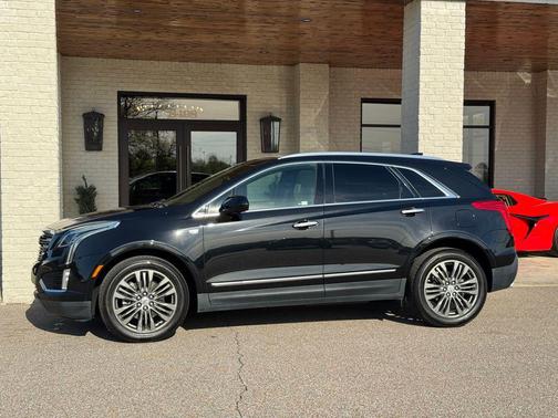 Stellar Black Metallic 2017 Cadillac XT5 Premium Luxury
