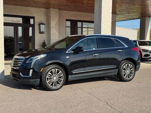 Stellar Black Metallic 2017 Cadillac XT5 Premium Luxury