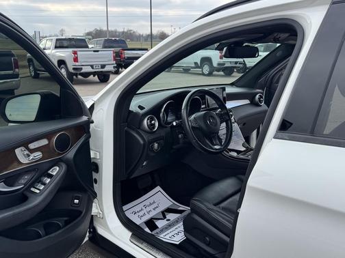 2017 Mercedes-Benz GLC 300 Base