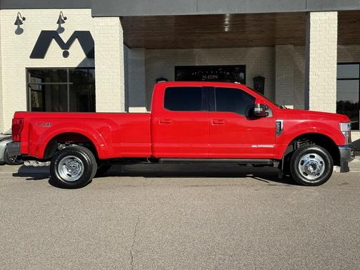 2022 Ford F-350 Lariat