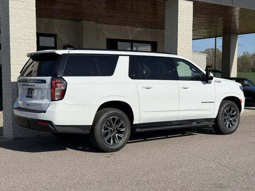 2023 Chevrolet Suburban 4WD Z71
