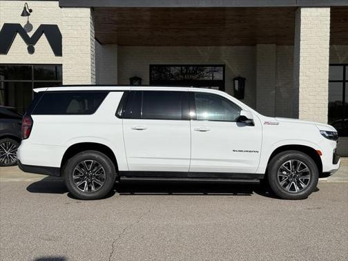 2023 Chevrolet Suburban 4WD Z71