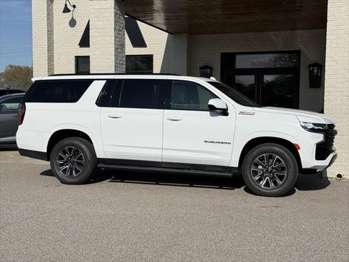 2023 Chevrolet Suburban 4WD Z71