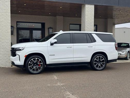 2023 Chevrolet Tahoe 4WD RST