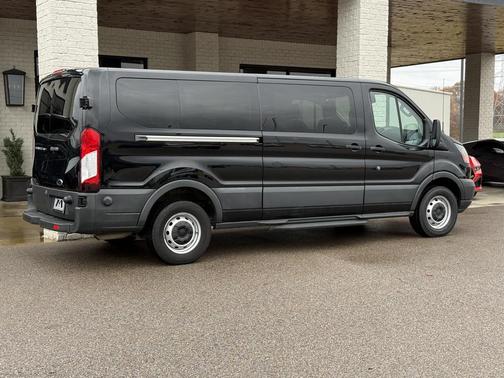 2017 Ford Transit-350 XLT