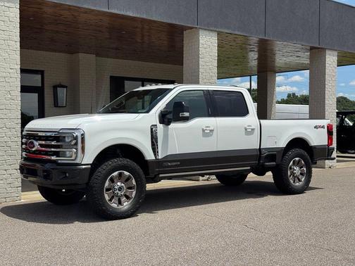 Star White Metallic Tri-Coat 2024 Ford F-250 King Ranch