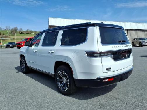 2023 Jeep Grand Wagoneer BASE