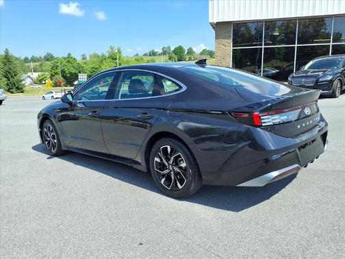 Gray 2025 Hyundai SONATA SEL