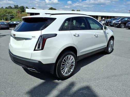 2020 Cadillac XT5 SPORT