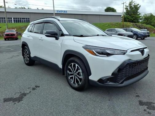 White 2025 Toyota Corolla Cross SE