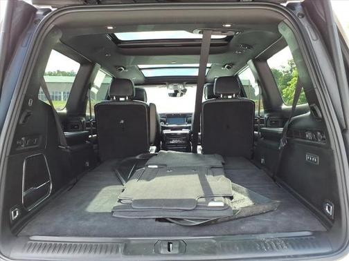 White 2022 Jeep Wagoneer SERIES III